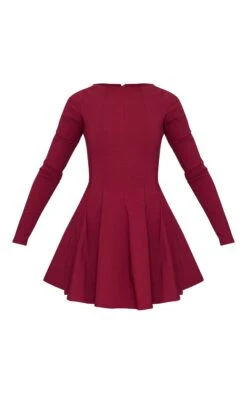 Burgundy Stretch Woven Boat Neck Long Sleeve Pleated Shift Dress -Pretty Little Thing Shop d86638da6575cd2e5842c00ce6dd629e76667aa9 cnl1648 5