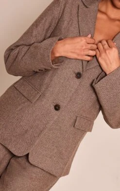 Brown Dogtooth Brushed Tailored Blazer -Pretty Little Thing Shop dcc34a92852479159874cbbff916142a87483208 CNO2252 4 brown dogtooth brushed tailored blazer