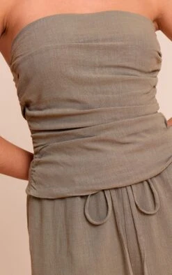 Prettylittlething Khaki Textured Bandeau Top -Pretty Little Thing Shop e3dded5a813280bf43b2eec69f770d67c6ce53d7 CNM9988 4 khaki textured bandeau top