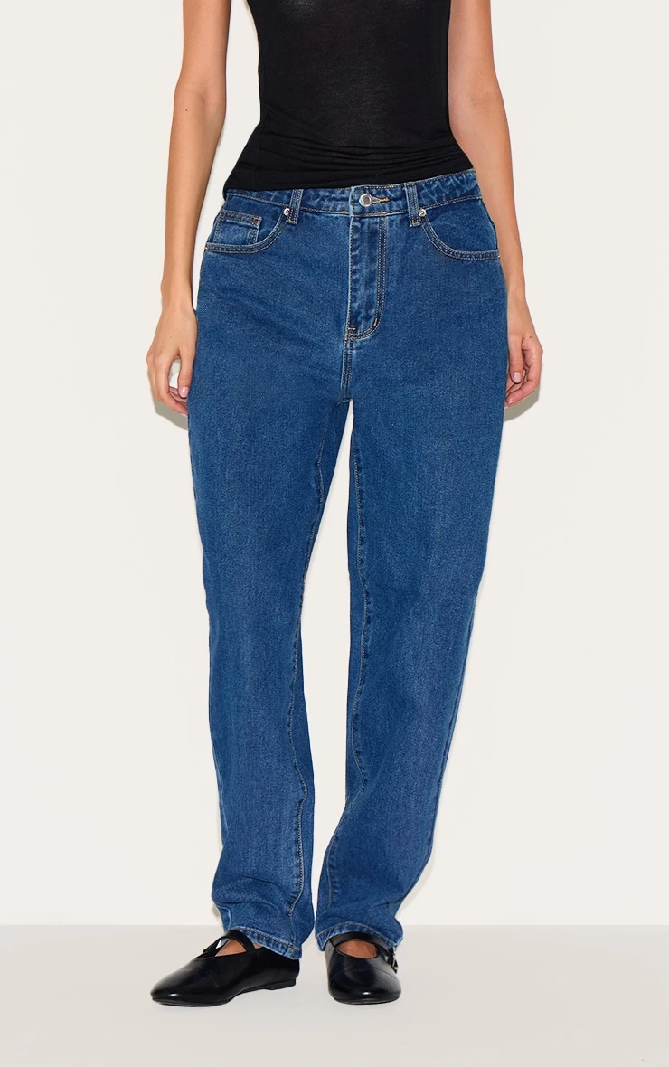 PRETTYLITTLETHING Dark Blue High Waist Mom Jeans 2 PRETTYLITTLETHING Dark Blue High Waist Mom Jeans - Image 2