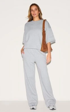 Prettylittlething Grey Jersey Oversized T-shirt -Pretty Little Thing Shop ef35f7fcde9c70331d3ba6ded59cb2edf3e4cc23 CNL8716 3 grey jersey oversized t shirt