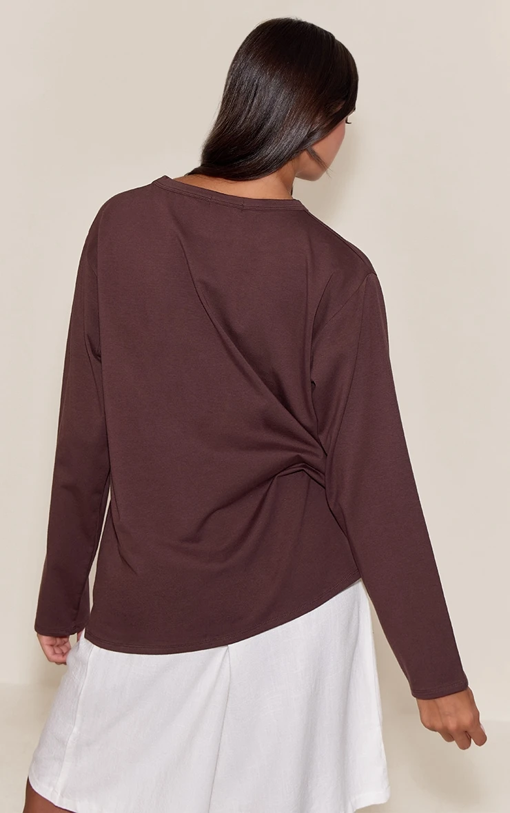 Prettylittlething Dark Chocolate Cotton Basic Oversized Long Sleeve T-shirt - Image 2