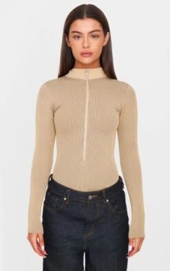 Prettylittlething Stone Contrast Snatched Rib Zip Up Long Sleeve Bodysuit