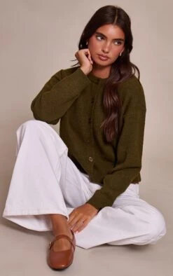 Prettylittlething Khaki Crew Neck Knit Cardigan -Pretty Little Thing Shop f46d237988283ddd7ab25dfb8ccdcd5af88edd8b CNN6369 4 khaki crew neck knit cardigan