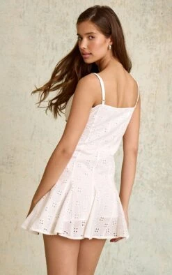 Prettylittlething White Broderie Strappy Pleated Shift Dress -Pretty Little Thing Shop faaf8e9f5160021d969248e7ce277d6093a974d9 CNM3558 2 white broderie strappy pleated shift dress