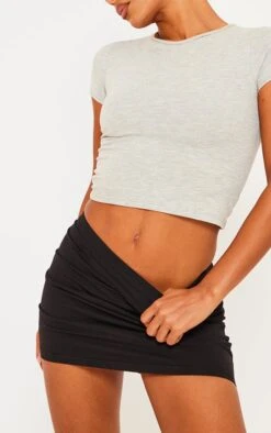 Prettylittlething Black Basic Soft Cotton Mini Skirt -Pretty Little Thing Shop fb934c4332fed38916e340044bf16ad4d62fc4b3 cmp0770 5 black basic cotton blend jersey mini skirt
