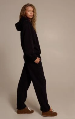 Black Cotton Fleece Cuffed Sweatpants -Pretty Little Thing Shop ff14cee781dbb4a6310146f50afa43193c79fb5b CNO0248 3 black cotton fleece cuffed sweatpants